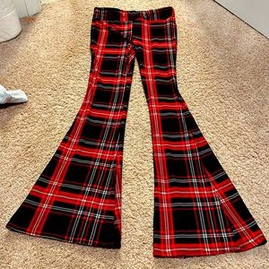 Red and black plaid flare leg leggings - size 7-9